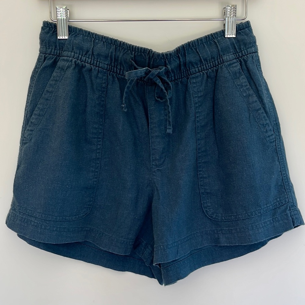 Gap linen blend shorts
